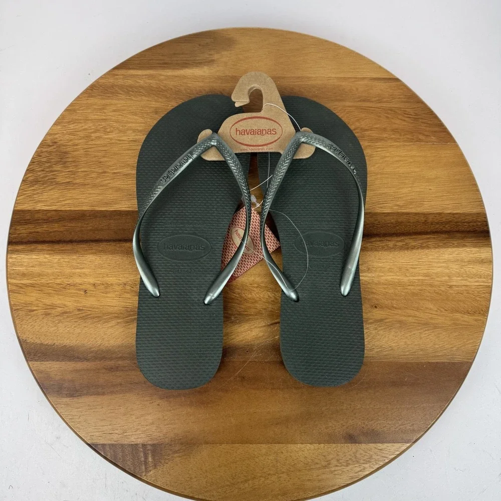 New NWT Womens Havaianas Green Casual Beach Flip Flop Thong Sandals Size 11/12 M